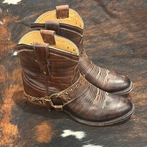 Roper Brown Leather Boots with Chain Accent